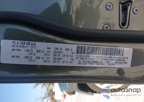 2018 Jeep Compass Latitude 4X4 z USA, uszkodzony, nr VIN 3C4NJDBB4JT262228